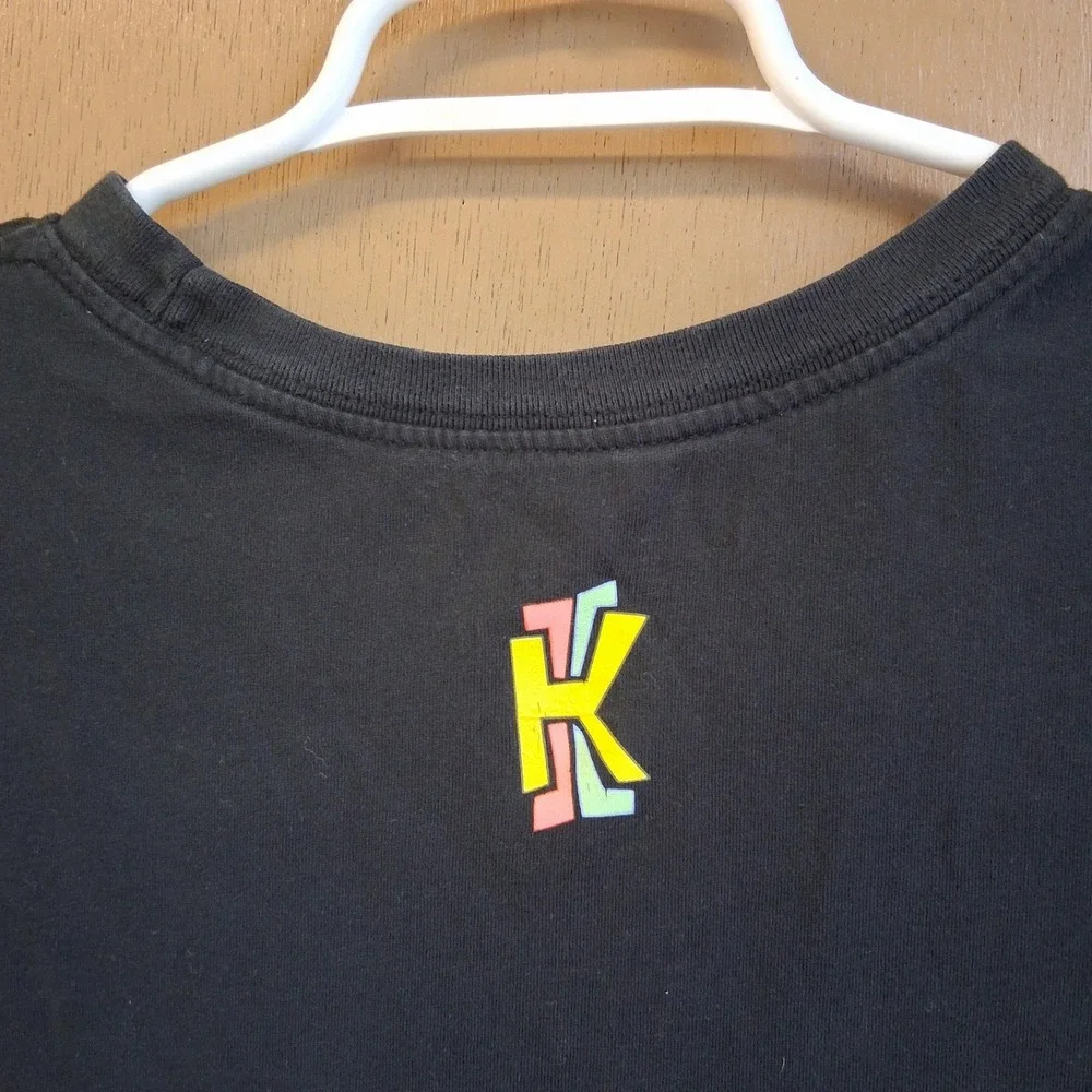 Nike/Spongebob Collab Kyrie Irving Black SS Large Dri-Fit EUC